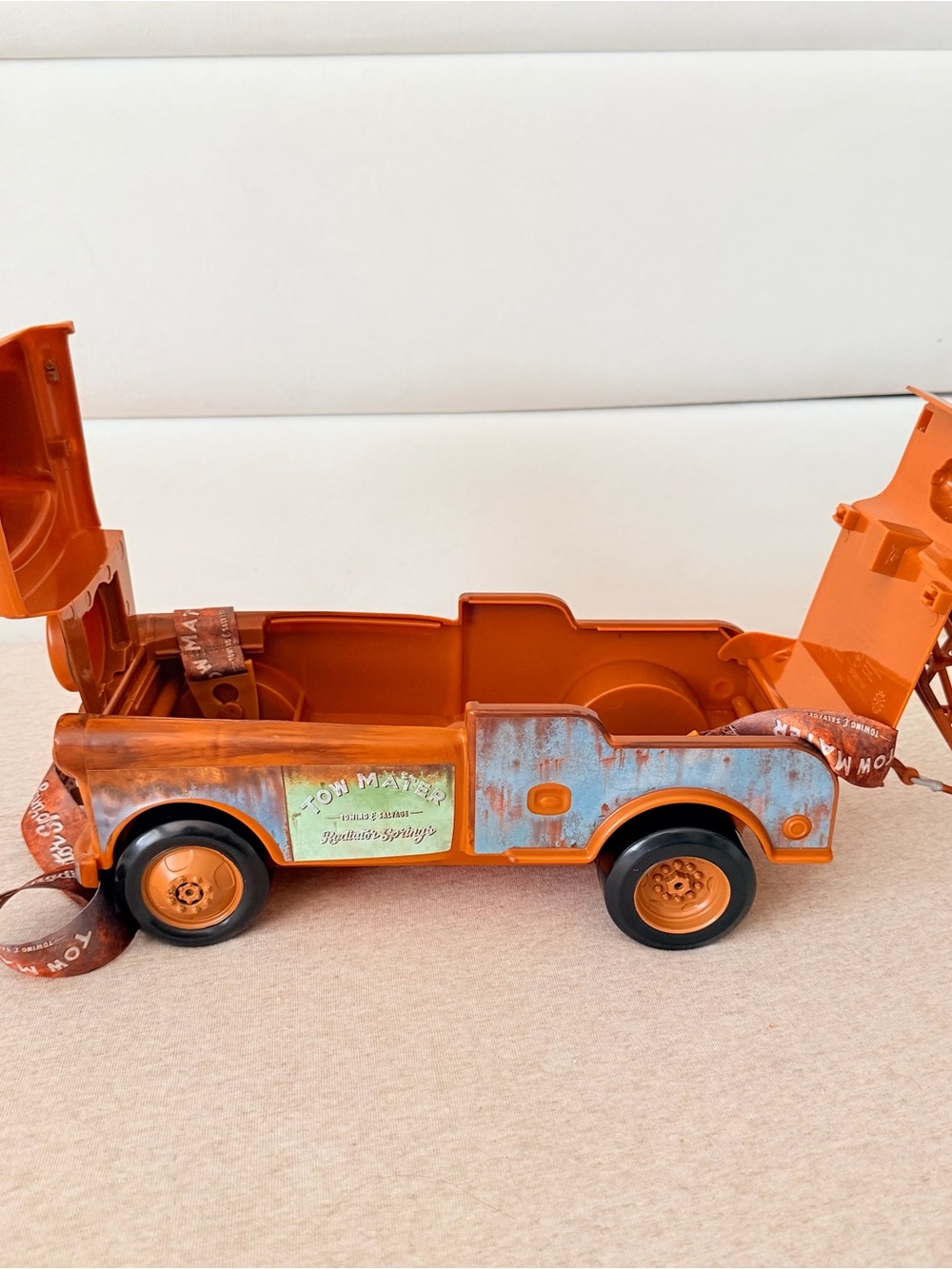 Disneyland parks CARS Pixar Tow Mater Popcorn bucket - Picture 4 of 8